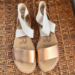 SOREL Ella II sandals in copper in brand new condition
